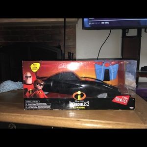 InCredible’s two remote control car